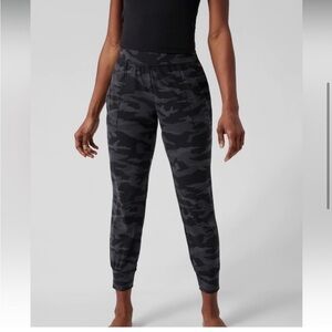 Athleta Salutation Jogger Camo